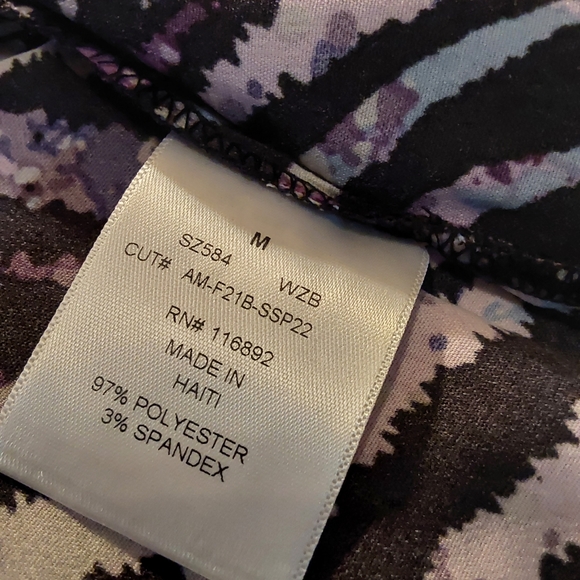 🌺 NWT Strictly Scrubs Long Sleeve Scrub Top - Picture 9 of 10